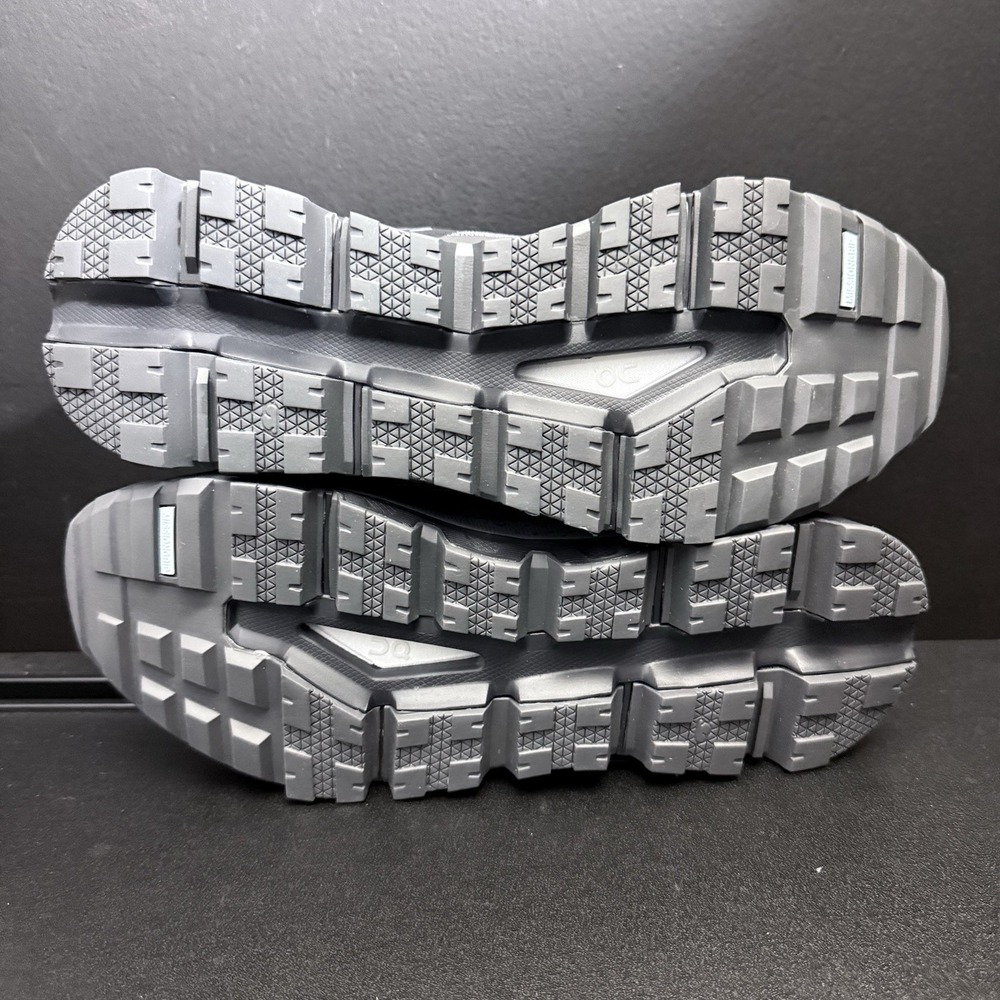 On Cloud Cloudtrax Boots Women's Size 9.5 53.98588 Black Rock Shoes Mid Outdoors - Picture 13 of 15